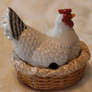 Sakura By Oneida Figural Sugar Bowl & Lid On the Farm